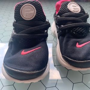 Black and pink toddler Nike Presto size 7